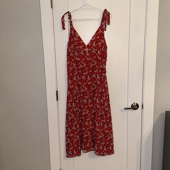 Red floral Dress - Picture 2 of 9